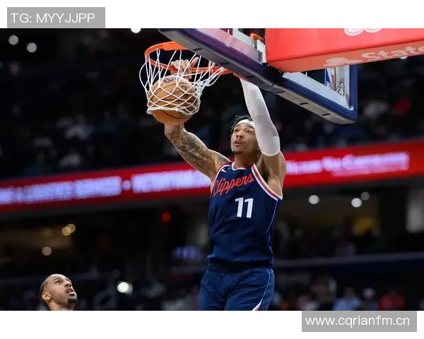 快船全力以赴迎接NBA杯新铺球场地板颜值惊艳引期待 快船全力以赴迎接NBA杯新铺球场地板颜值惊艳引期待