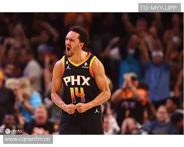 华盛顿谈角色转变:从首发到替补的防守挑战与适应之路 华盛顿谈角色转变:从首发到替补的防守挑战与适应之路