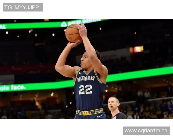 埃奇库姆表现出色四记三分助球队获胜贡献14分6篮板4助攻正负值11成为首发最高