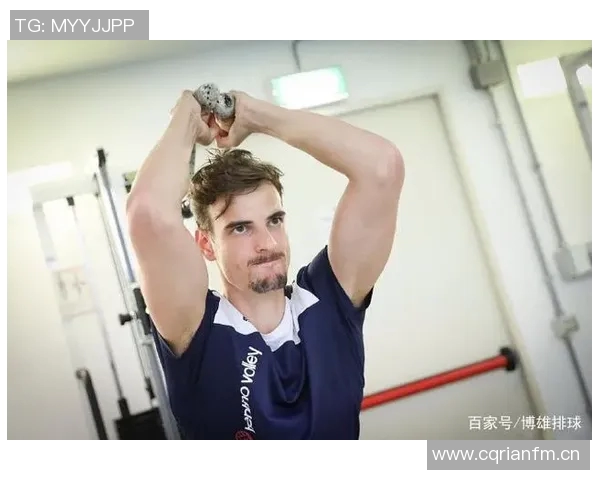 利桑德罗随队训练状态回暖预计十月底前重返赛场 利桑德罗随队训练状态回暖预计十月底前重返赛场