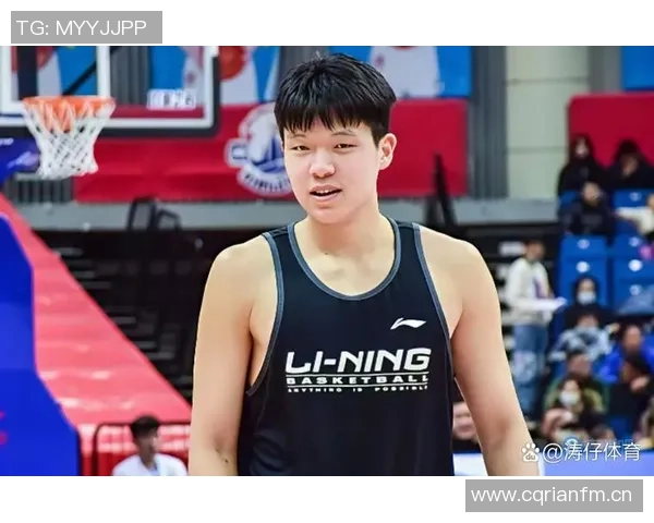 夏普与杨瀚森在首周训练营展现卓越表现引发广泛关注与期待 夏普与杨瀚森在首周训练营展现卓越表现引发广泛关注与期待