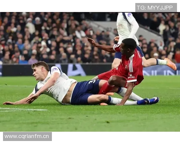 前裁判解析伊萨克与詹姆斯争议犯规索博接触未足以影响加纳乔表现