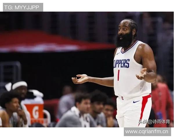 哈登半场表现低迷三分球失准球队外线哑火难以破局