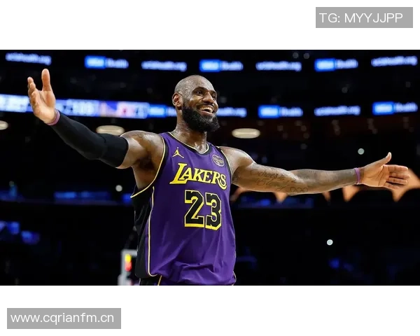 詹姆斯谈训练环境变化记者录像影响球员加练单挑情况 詹姆斯谈训练环境变化记者录像影响球员加练单挑情况